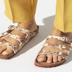 🦋 Birko-flor.  Birkenstock size 9